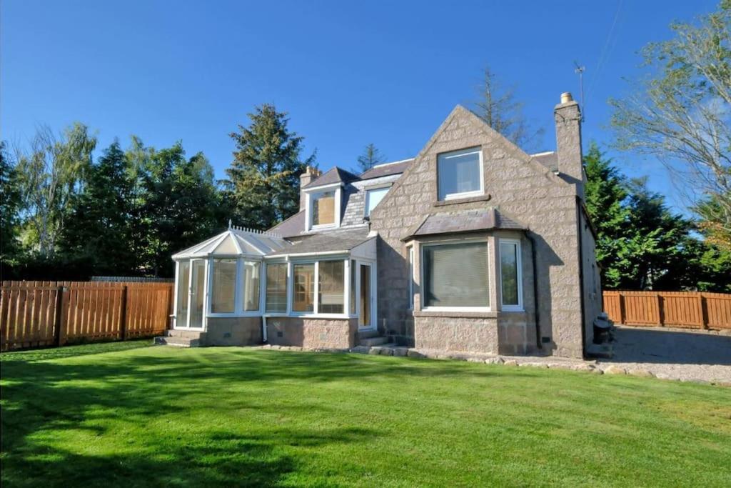 Traditional Stone Farmhouse - Aberdeen West Villa Exterior photo